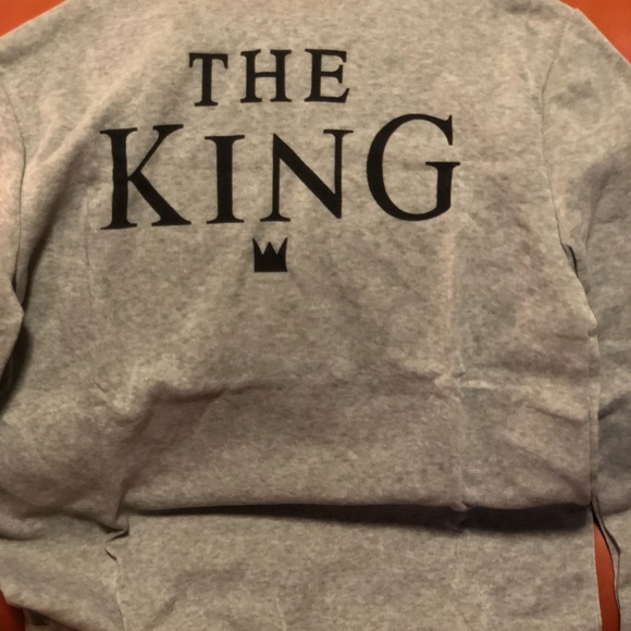 Sweatshirt - Picture 2 of 3